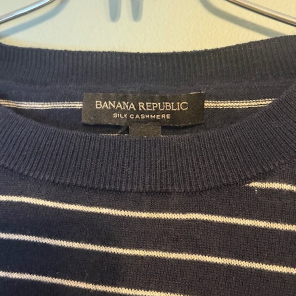 Banana Republic "Hello Weekend" Striped Navy Crewneck Sweater - Size Small - Picture 3 of 8